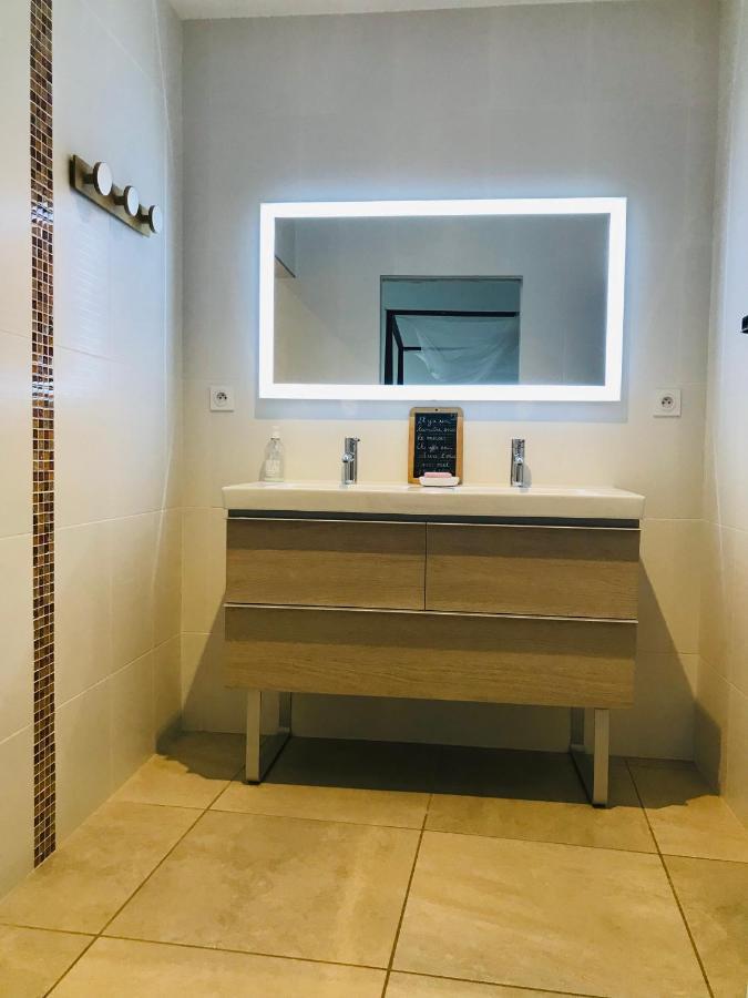 Ferme St Pierre 2 Suites Avec Repas, Piscine, Clim, Cheminee Ou Baignoire Spa Chabeuil Bagian luar foto