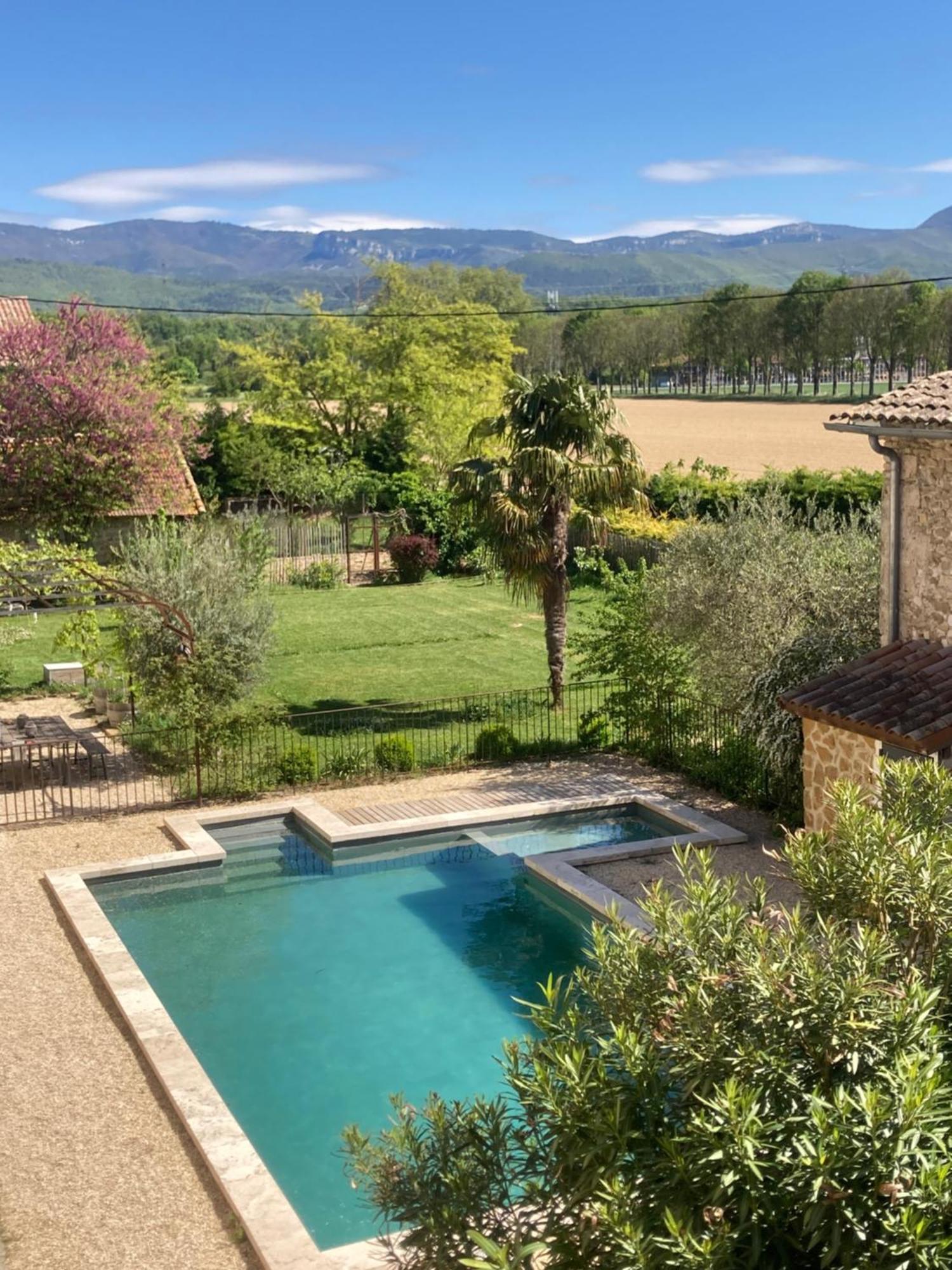 Ferme St Pierre 2 Suites Avec Repas, Piscine, Clim, Cheminee Ou Baignoire Spa Chabeuil Bagian luar foto
